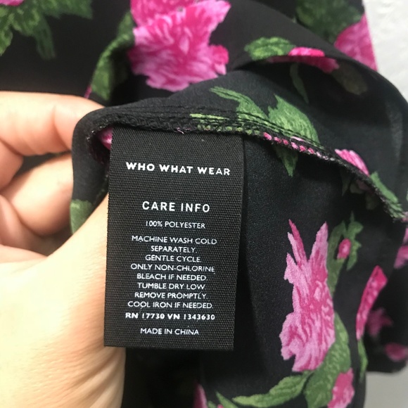 Who What Wear Faux Wrap Blouse in Dark Floral - Picture 6 of 7